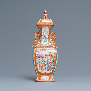 A Chinese famille rose 'mandarin' vase and cover, Qianlong — photo 2