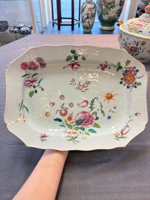 A Chinese famille rose 'mascarons' tureen and cover on stand with floral design, Qianlong — photo 14
