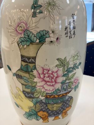 A Chinese famille rose 'Meng Mu San Qian 孟母三遷' and 'Antiquities' vase, signed Ye Yichun 葉宜春, dated 1923 — 照片 4