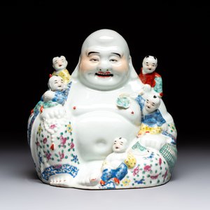A Chinese famille rose Milefo Buddha, a famille verte jar, and a conical bowl, Zhu Mao Ji 朱茂記造 mark, 19/20th C. — foto 2