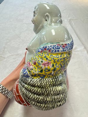 A Chinese famille rose Milefo Buddha, Tongzhi mark, Republic — 照片 12