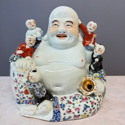 A Chinese famille rose Milefo Buddha with playing boys — photo 1