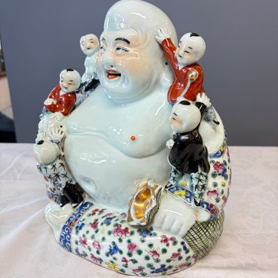 A Chinese famille rose Milefo Buddha with playing boys — photo 3
