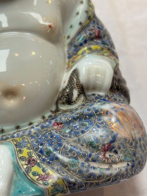 A Chinese famille rose Milefo Buddha, Xue Changsen 薛長森 mark, 20th C. — photo 10