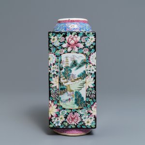 A Chinese famille rose millefleurs 'cong' vase, Qianlong mark, Republic, 20th C. — photo 3