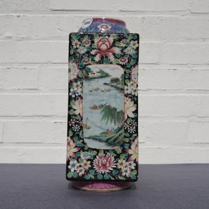 A Chinese famille rose millefleurs 'cong' vase, Qianlong mark, Republic, 20th C. — photo 8