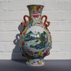 A Chinese famille rose 'millefleurs' landscape vase, Qianlong mark, Republic, 20th C. — 照片 9