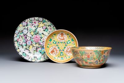 A Chinese famille rose 'Millefleurs' plate, a 'Dragons' plate, and a Nanking famille verte café-au-lait-ground bowl, Qianlong marks, 19/20th C.
