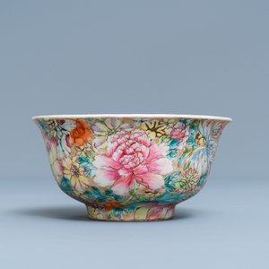 A Chinese famille rose 'millefleurs' plate and a bowl, Qianlong mark, Republic — photo 4