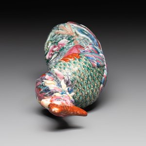 * A Chinese famille rose model of a phoenix, 19th C. — photo 5