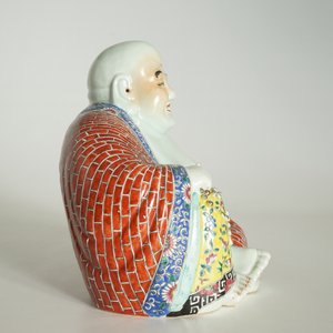 A Chinese famille rose model of Buddha, marked Wan Tong Shun Zao, Republic, 20th C. — 照片 12
