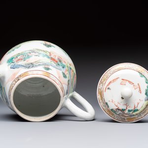A Chinese famille rose 'Mountainous Landscape' teapot and cover, Yongzheng — foto 5