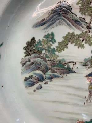 A Chinese famille rose 'mountainous river landscape' dish, 19th C. — photo 4