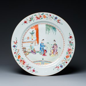 A Chinese famille rose 'musicians' dish, Qianlong — 照片 1