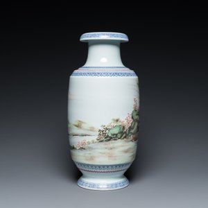 A Chinese famille rose 'musicians' vase, Hongxian mark, Republic — 照片 3