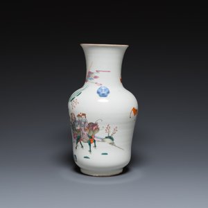 A Chinese famille rose 'narrative subject' vase, Tongzhi mark, 19/20th C. — 照片 4