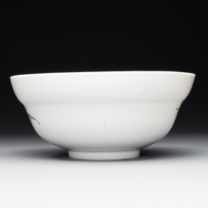 A Chinese famille rose 'nine peaches' bowl and a 'Wu Shuang Pu' covered bowl, Qianglong and Tongzhi mark, 19th C. — foto 4
