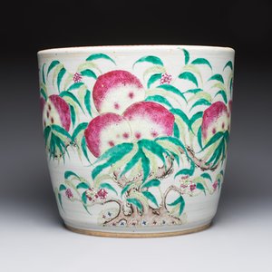 A Chinese famille rose 'Nine Peaches' jardinière, 19th C. — foto 1