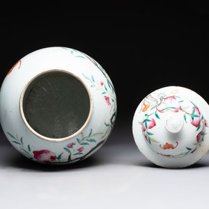 A Chinese famille rose 'nine peaches' vase and cover, 19th C. — photo 5