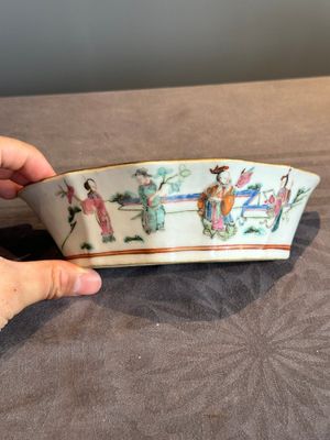 A Chinese famille rose nine-piece sweetmeat or rice table set, Tongzhi mark, 19th C. — photo 33