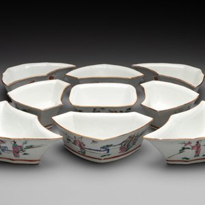 A Chinese famille rose nine-piece sweetmeat or rice table set, Tongzhi mark, 19th C. — photo 2