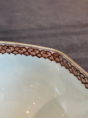 A Chinese famille rose octagonal eggshell bowl with figural design, Qianlong mark, 20th C. — foto 8