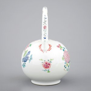 Een Chinese famille rose porseleinen theepot, Yongzheng, 1722-1735 — foto 3