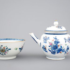 A Chinese famille rose part of a tea service, Qianlong, 18th C — photo 3