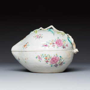 A Chinese famille rose peach-shaped tureen and cover — photo 3