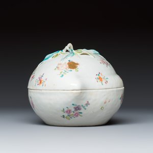 A Chinese famille rose peach-shaped tureen and cover — photo 6