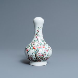 A Chinese famille rose 'peaches' bottle vase, 'Dun mu tang zhi' mark, Republic — photo 1