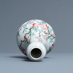 A Chinese famille rose 'peaches' bottle vase, 'Dun mu tang zhi' mark, Republic — photo 6