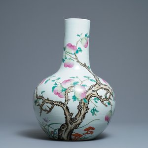 A Chinese famille rose 'peaches' vase, Qianlong mark, 19th C. — photo 1