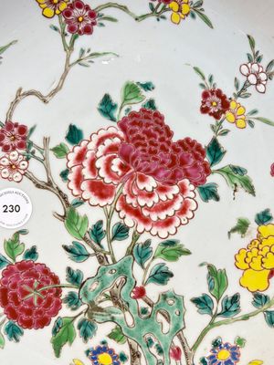A Chinese famille rose 'peonies and plum blossoms' dish, Yongzheng — photo 2