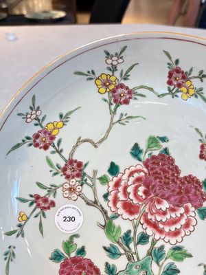 A Chinese famille rose 'peonies and plum blossoms' dish, Yongzheng — photo 4