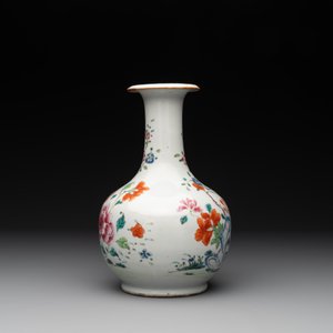 A Chinese famille rose 'peonies' kendi, Qianlong — photo 2