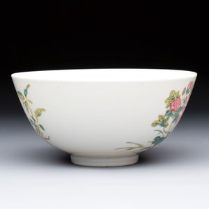 A Chinese famille rose ‘peony and dragonfly’ bowl, Yongzheng mark, Republic — photo 3