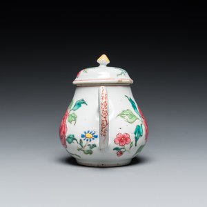 A Chinese famille rose 'peony' teapot and cover, Yongzheng — 照片 5