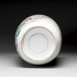 A Chinese famille rose 'pheasants and flowers' rouleau vase, 19th C. — photo 6