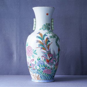 A Chinese famille rose 'phoenix and crane' vase, Qianlong mark, 19th C. — 照片 9