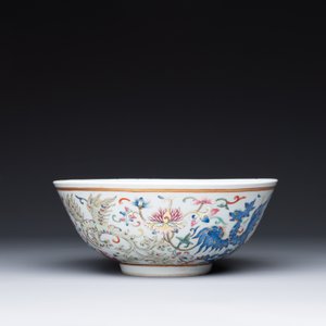 A Chinese famille rose 'phoenix' bowl, Guangxu mark, 19th C. — photo 2