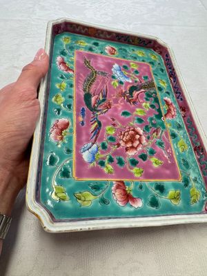 A Chinese famille rose 'Phoenixes and Peonies' tray for the Straits or Peranakan market, 19th C. — foto 2