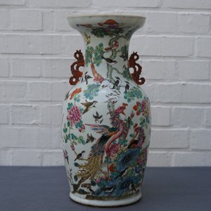 A Chinese famille rose 'phoenixes and pheasants' vase, 19th C. — 照片 9