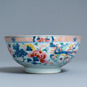 A Chinese famille rose 'phoenixes' bowl, Qianlong — photo 2