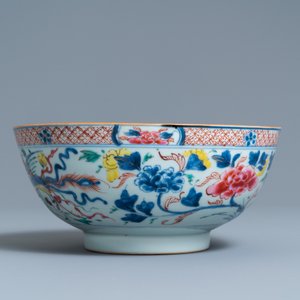A Chinese famille rose 'phoenixes' bowl, Qianlong — photo 5