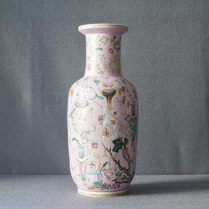 A Chinese famille rose pink-ground rouleau vase, 19th C. — 照片 11