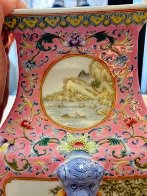 A Chinese famille rose pink-ground vase with figural design, Qianlong mark, 19/20th C. — 照片 13