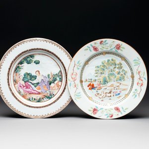 A Chinese famille rose plate depicting a scene from a fable by La Fontaine and a 'Shepherds' plate, Qianlong — foto 1