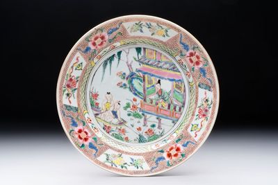 A Chinese famille rose plate with figural design, Yongzheng/Qianlong