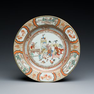 A Chinese famille rose plate with musicians playing the drums, Yongzheng — photo 1